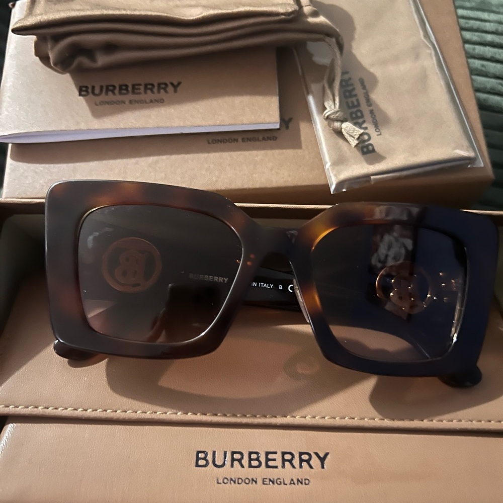 BURBERRY BE4344 DAISY Authentic